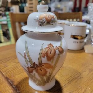 Elegant Floral Porcelain Jar with Lid